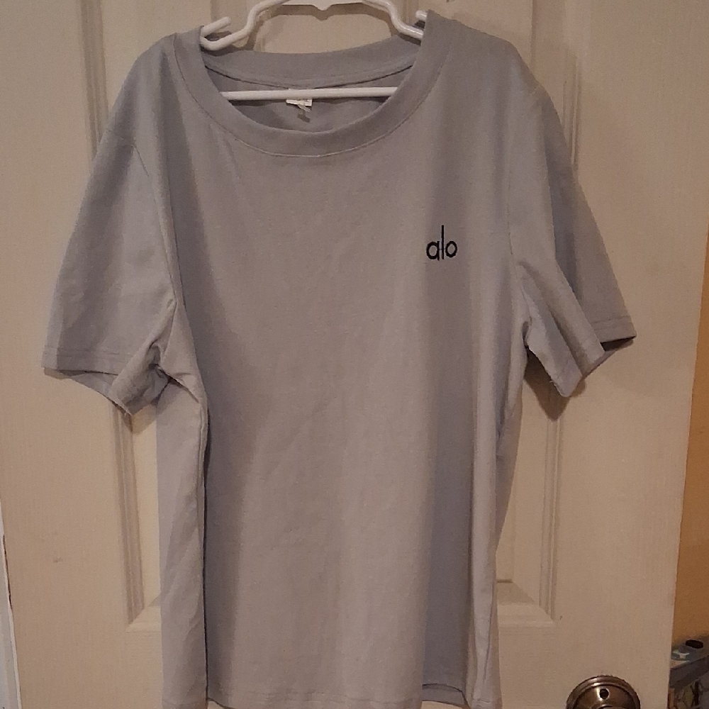 ALO Yoga Gray Short Sleeve Tee